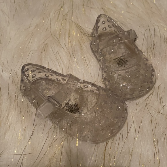 Old Navy | 0-3 M | Clear jellies - Picture 2 of 6